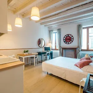  Apartment Art Street Studio Italy