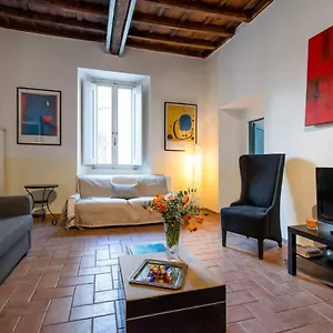 Domus Florea Apartment