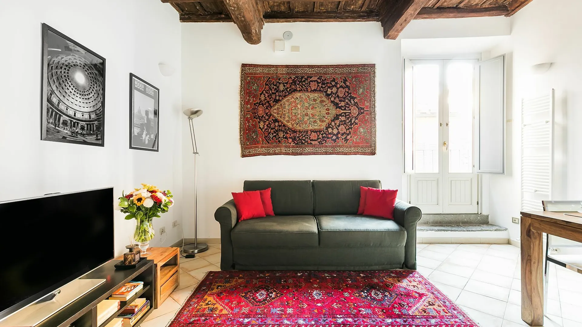 Maisonette Farnese Roma 0*,