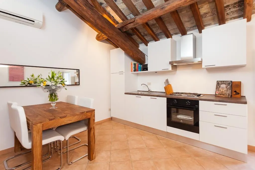Maisonette Farnese Rome Italie